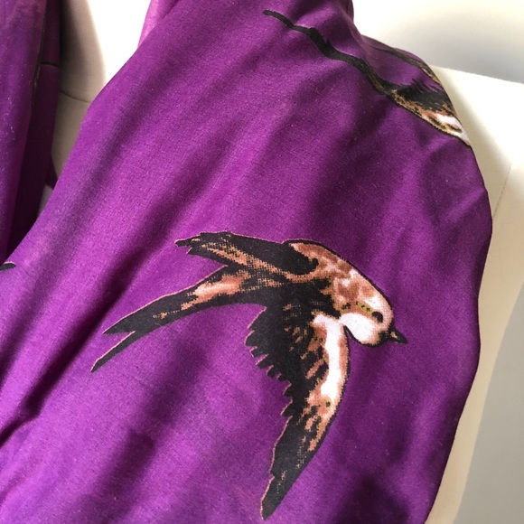 ASOS Free Like A Bird Infinity Scarf - Picture 2 of 2